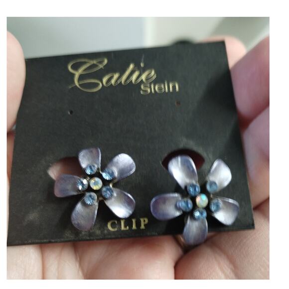Vintage Catie Stein Purple Metallic Floral Blue Rhinestone Clip-On Earrings - Picture 1 of 3
